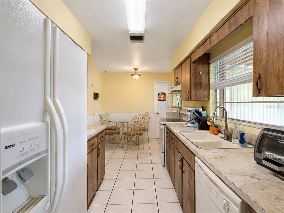 En Venta: $350,000 (3 camas, 2 baños, 1738 Pies cuadrados)