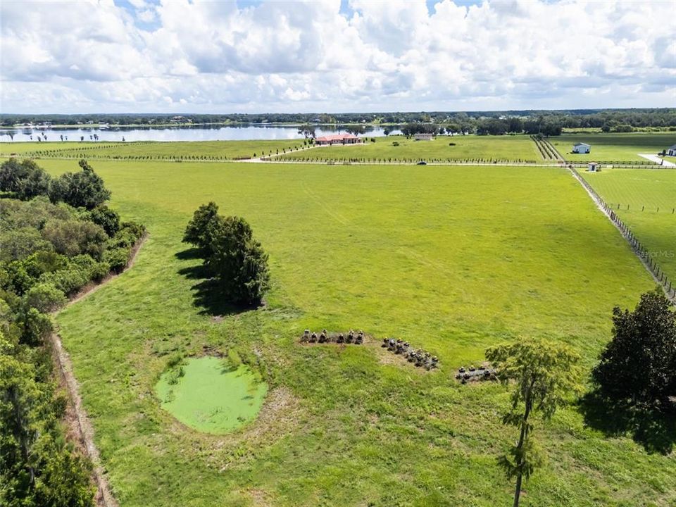 En Venta: $775,000 (44.40 acres)