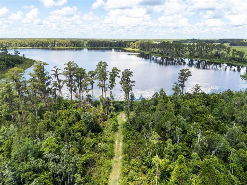 En Venta: $775,000 (44.40 acres)