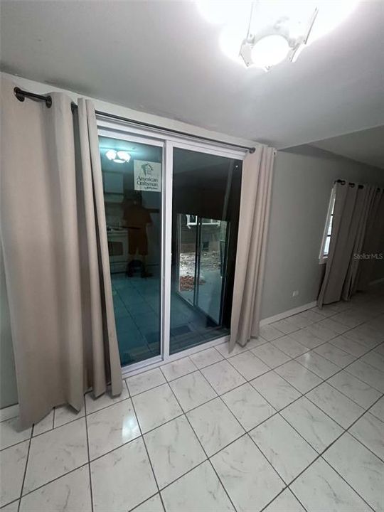 На продажу: $185,000 (2 спален, 1 ванн, 983 Квадратных фут)