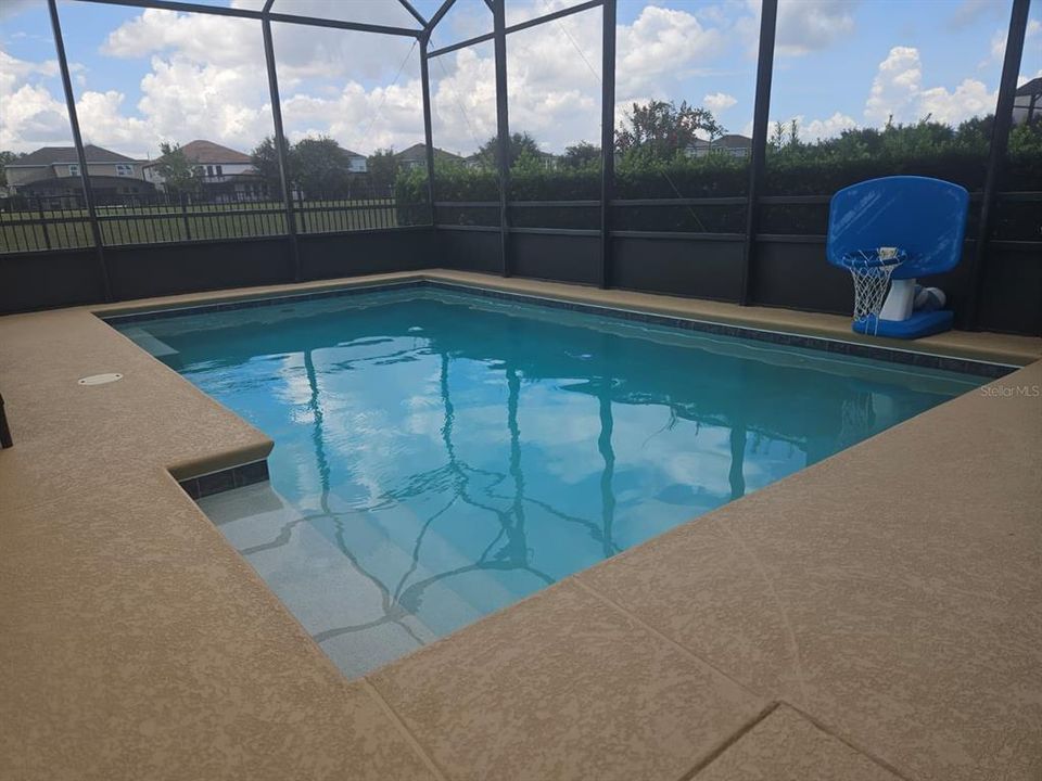 En Venta: $910,000 (5 camas, 4 baños, 3619 Pies cuadrados)