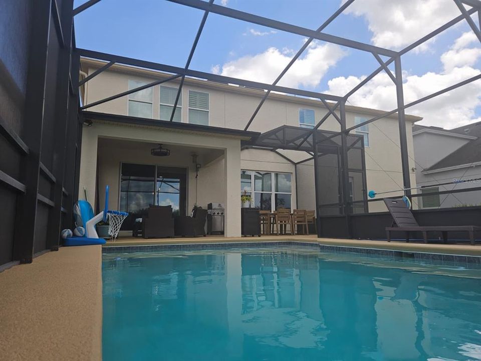 En Venta: $910,000 (5 camas, 4 baños, 3619 Pies cuadrados)