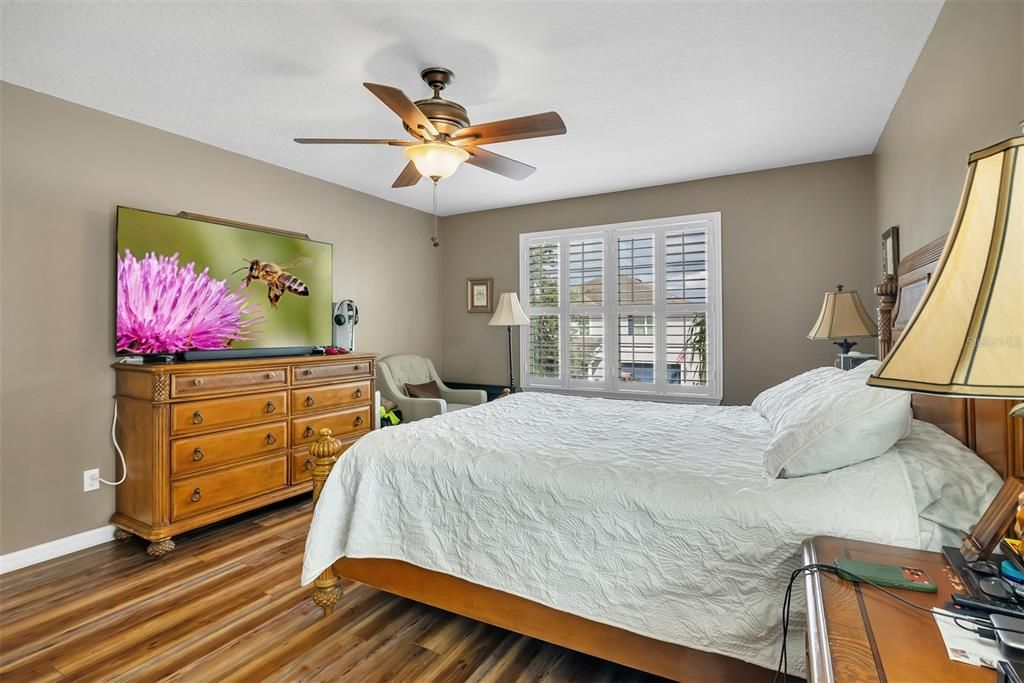 For Sale: $910,000 (5 beds, 4 baths, 3619 Square Feet)