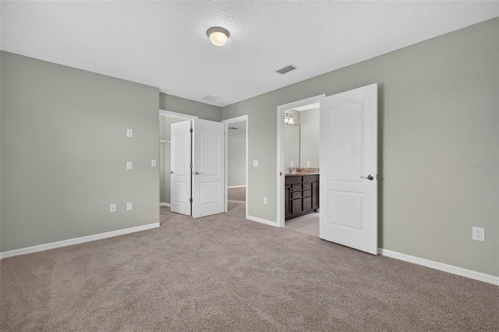 En Venta: $649,900 (9 camas, 6 baños, 4391 Pies cuadrados)