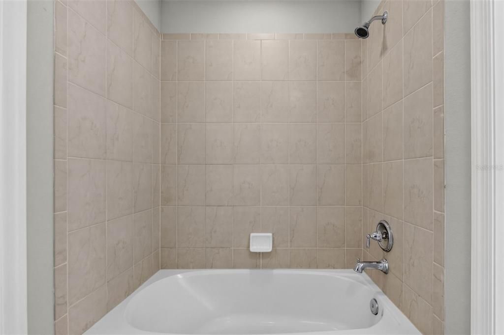 En Venta: $649,900 (9 camas, 6 baños, 4391 Pies cuadrados)