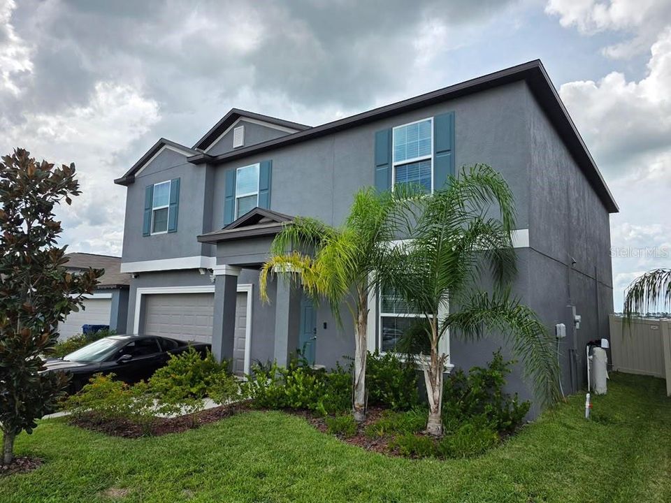 For Rent: $2,900 (4 beds, 2 baths, 2582 Square Feet)