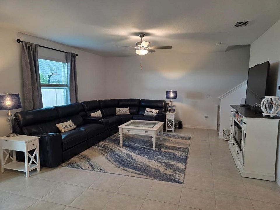 For Rent: $2,900 (4 beds, 2 baths, 2582 Square Feet)