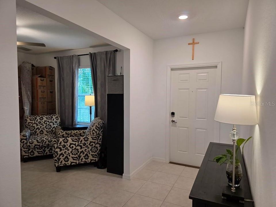 For Rent: $2,900 (4 beds, 2 baths, 2582 Square Feet)