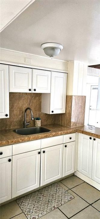 В аренду: $1,550 (2 спален, 1 ванн, 892 Квадратных фут)