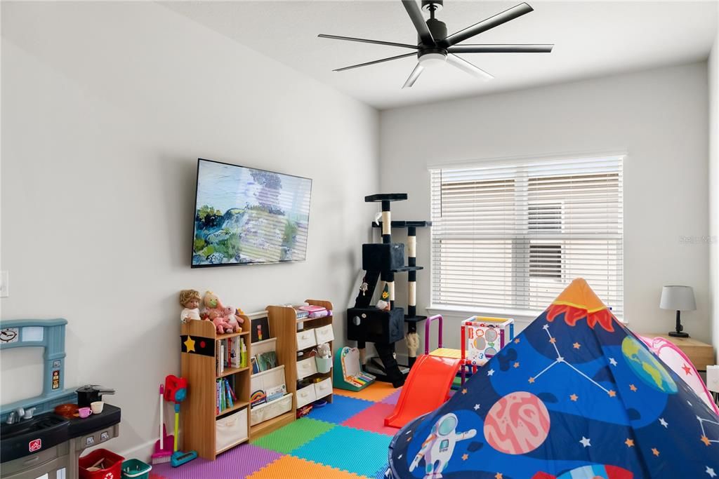 For Sale: $510,000 (4 beds, 3 baths, 2550 Square Feet)