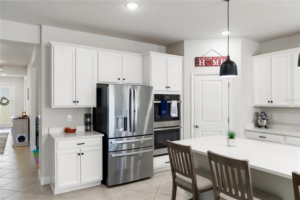 For Sale: $510,000 (4 beds, 3 baths, 2550 Square Feet)