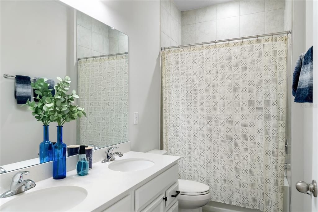 For Sale: $510,000 (4 beds, 3 baths, 2550 Square Feet)