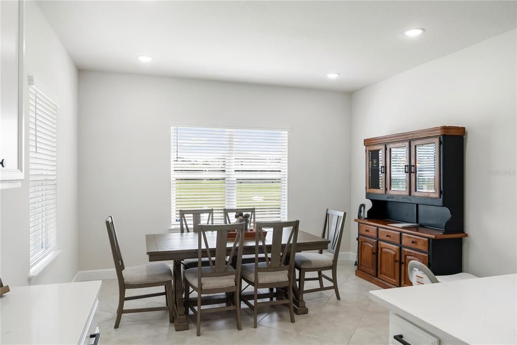 For Sale: $510,000 (4 beds, 3 baths, 2550 Square Feet)
