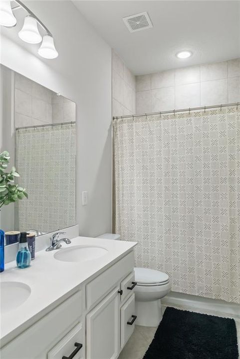 For Sale: $510,000 (4 beds, 3 baths, 2550 Square Feet)
