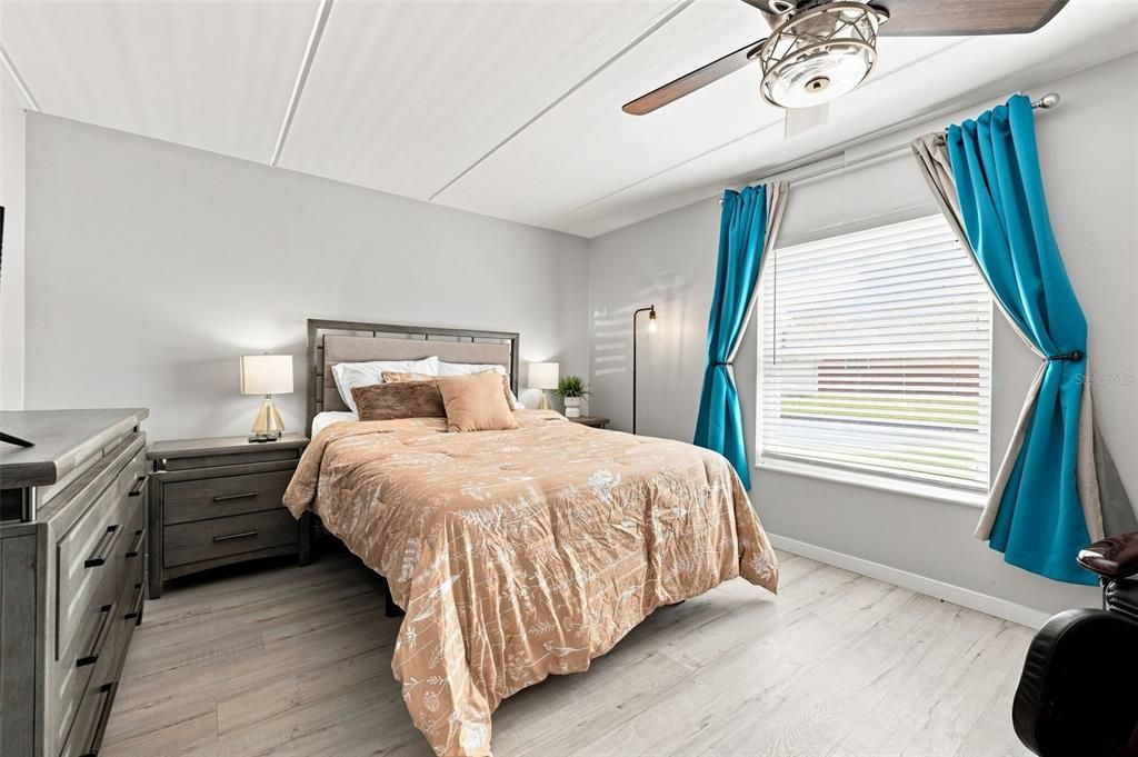 For Rent: $1,800 (1 beds, 1 baths, 747 Square Feet)