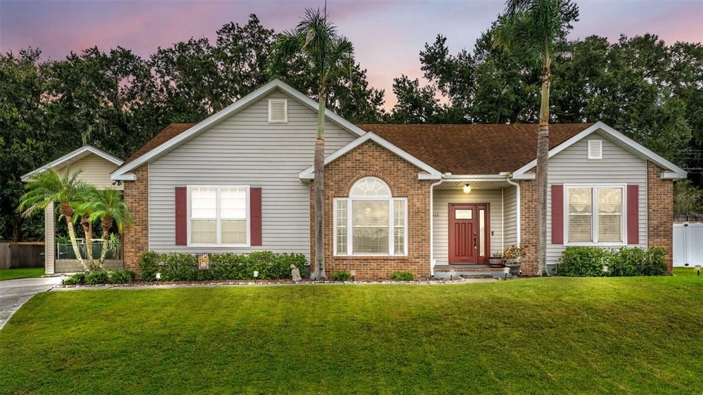 For Sale: $329,900 (3 beds, 2 baths, 1498 Square Feet)