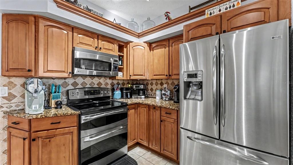 For Sale: $329,900 (3 beds, 2 baths, 1498 Square Feet)