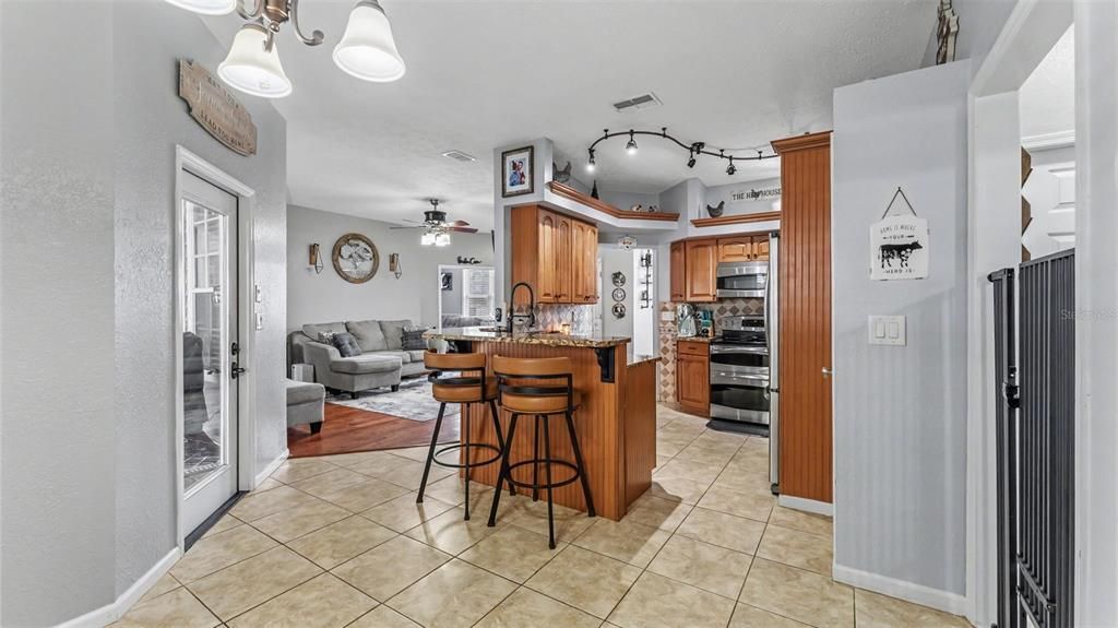 For Sale: $329,900 (3 beds, 2 baths, 1498 Square Feet)