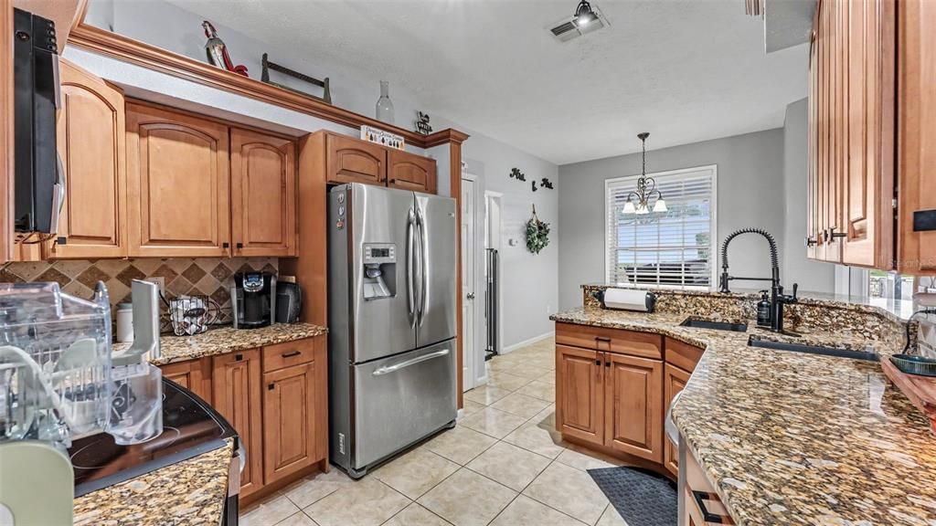 For Sale: $329,900 (3 beds, 2 baths, 1498 Square Feet)