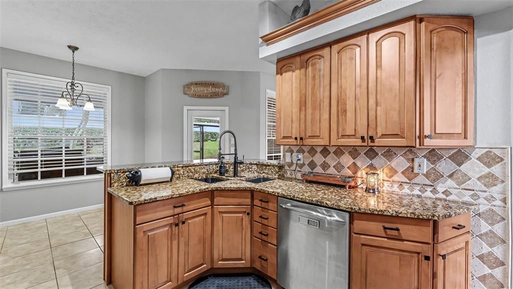 For Sale: $329,900 (3 beds, 2 baths, 1498 Square Feet)