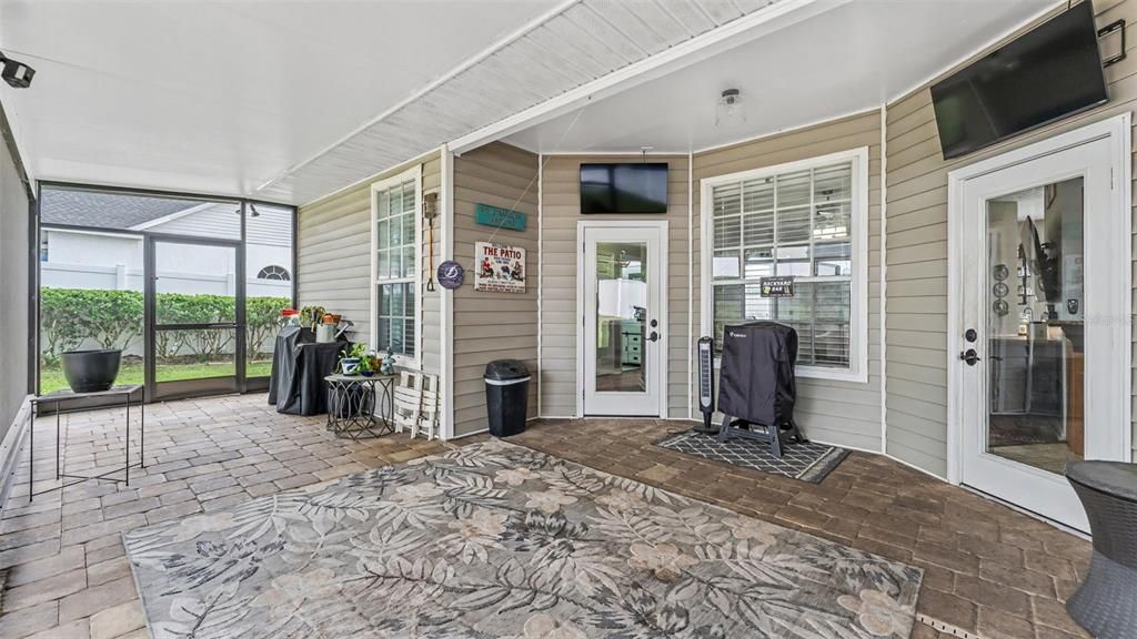 For Sale: $329,900 (3 beds, 2 baths, 1498 Square Feet)