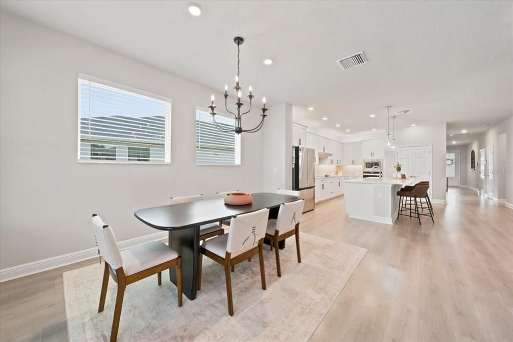 En Venta: $625,000 (4 camas, 3 baños, 2417 Pies cuadrados)