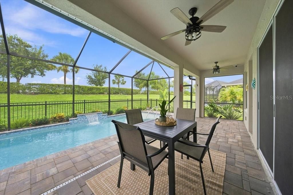 En Venta: $625,000 (4 camas, 3 baños, 2417 Pies cuadrados)