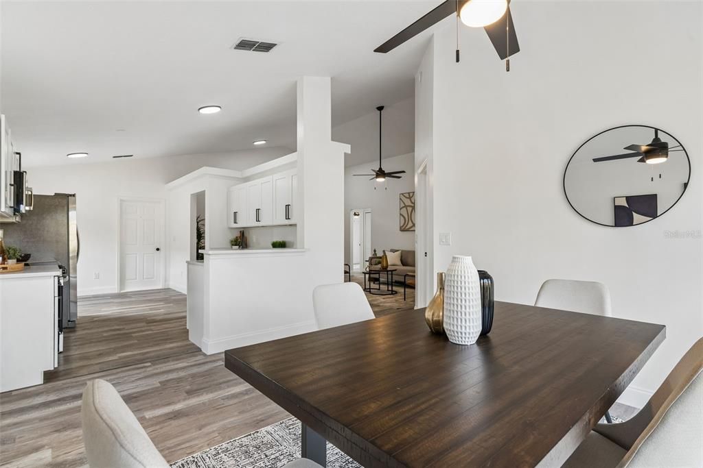 En Venta: $350,000 (3 camas, 2 baños, 1500 Pies cuadrados)