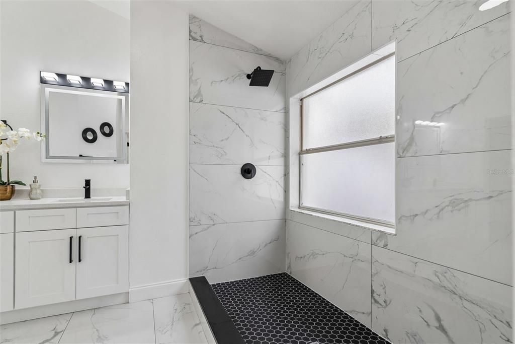 En Venta: $350,000 (3 camas, 2 baños, 1500 Pies cuadrados)