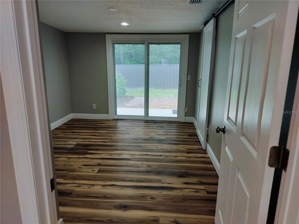 For Rent: $1,800 (2 beds, 2 baths, 1100 Square Feet)