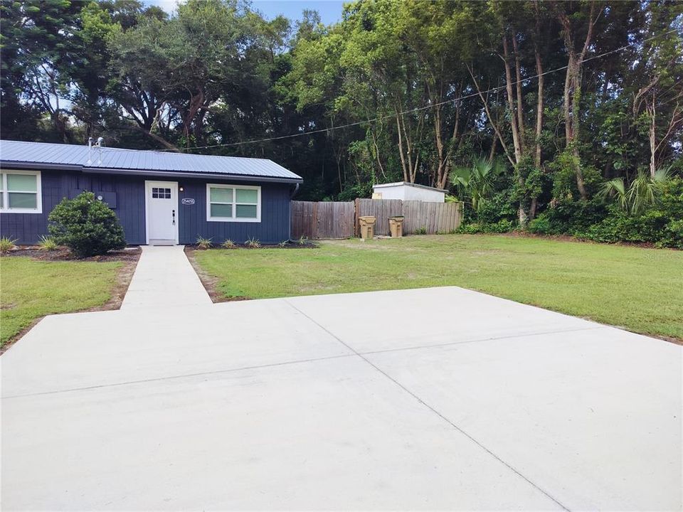 For Rent: $1,800 (2 beds, 2 baths, 1100 Square Feet)