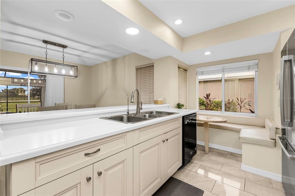 En Venta: $499,400 (3 camas, 3 baños, 2267 Pies cuadrados)