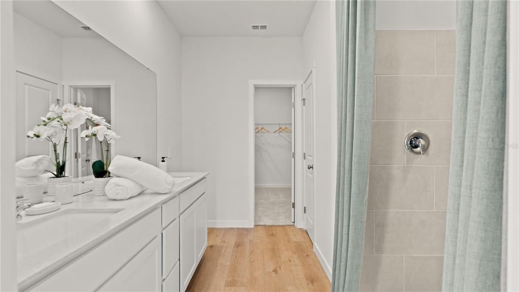 For Sale: $424,990 (5 beds, 3 baths, 2546 Square Feet)