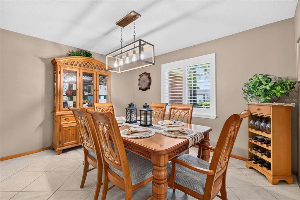 En Venta: $649,900 (3 camas, 2 baños, 1924 Pies cuadrados)