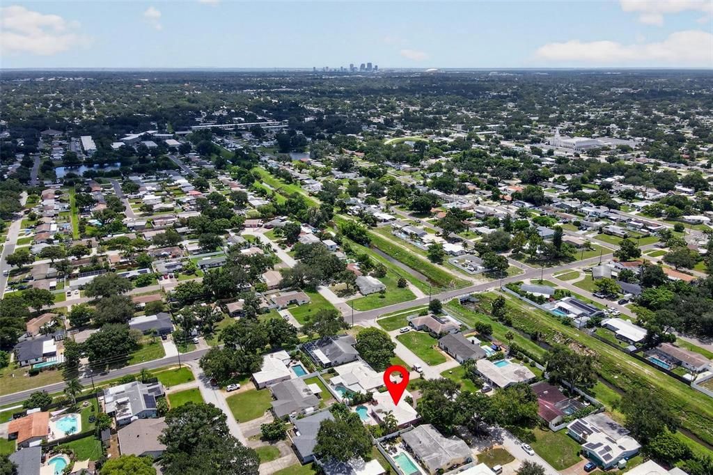 En Venta: $649,900 (3 camas, 2 baños, 1924 Pies cuadrados)
