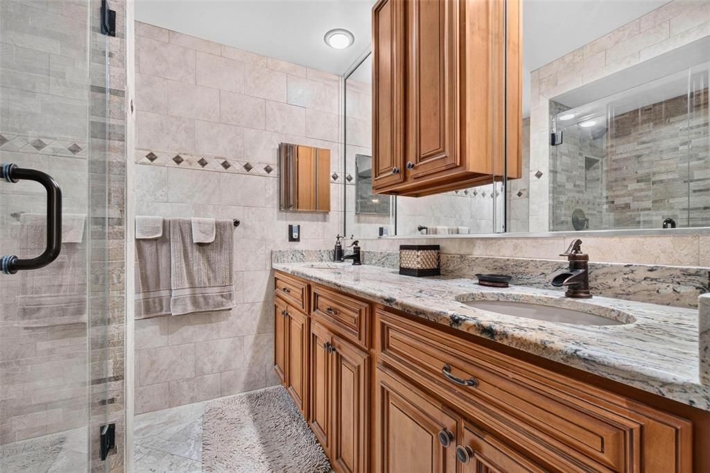 En Venta: $649,900 (3 camas, 2 baños, 1924 Pies cuadrados)