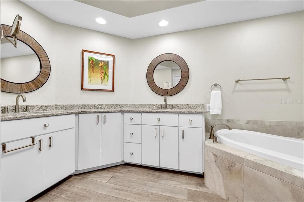 На продажу: $619,000 (3 спален, 2 ванн, 2068 Квадратных фут)
