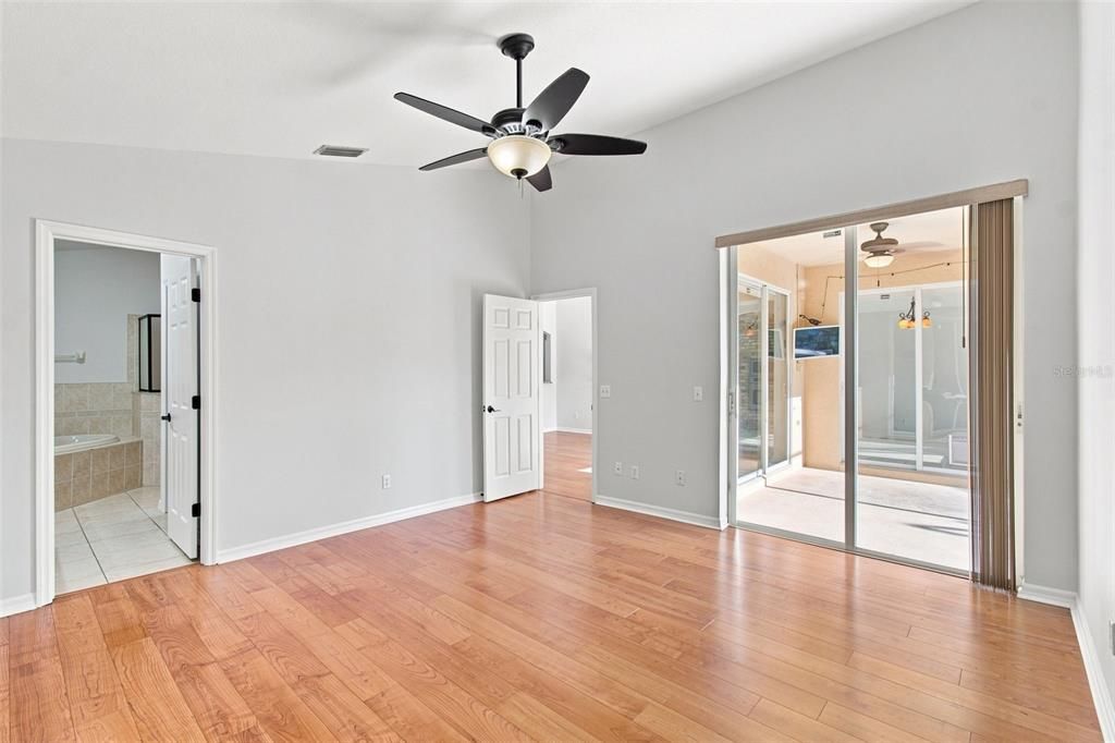 For Sale: $399,900 (3 beds, 2 baths, 1725 Square Feet)
