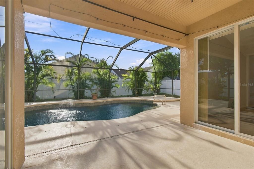 For Sale: $399,900 (3 beds, 2 baths, 1725 Square Feet)