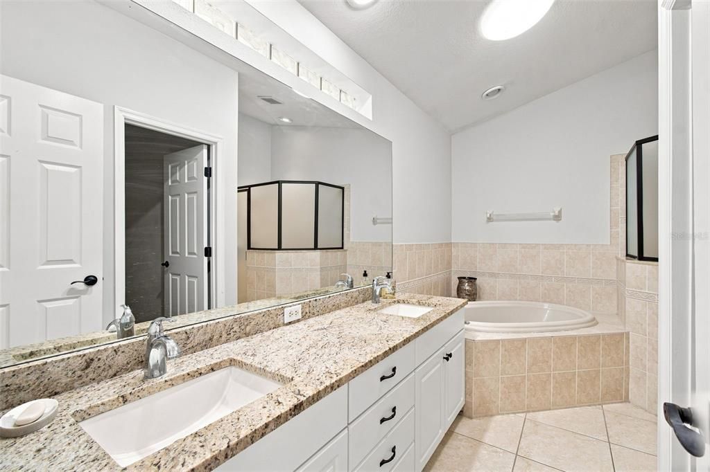 For Sale: $399,900 (3 beds, 2 baths, 1725 Square Feet)