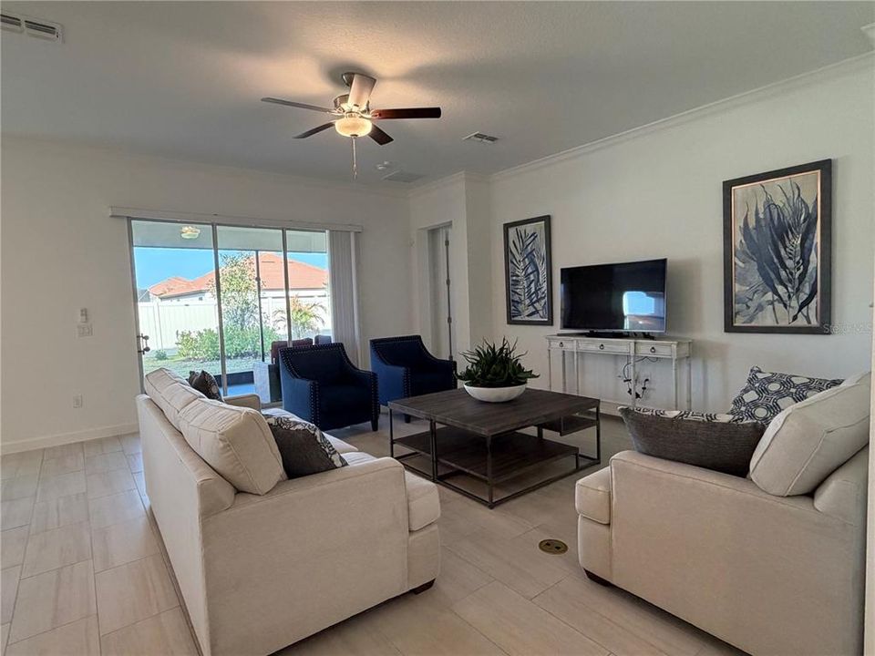 En Renta: $3,000 (3 camas, 3 baños, 2784 Pies cuadrados)