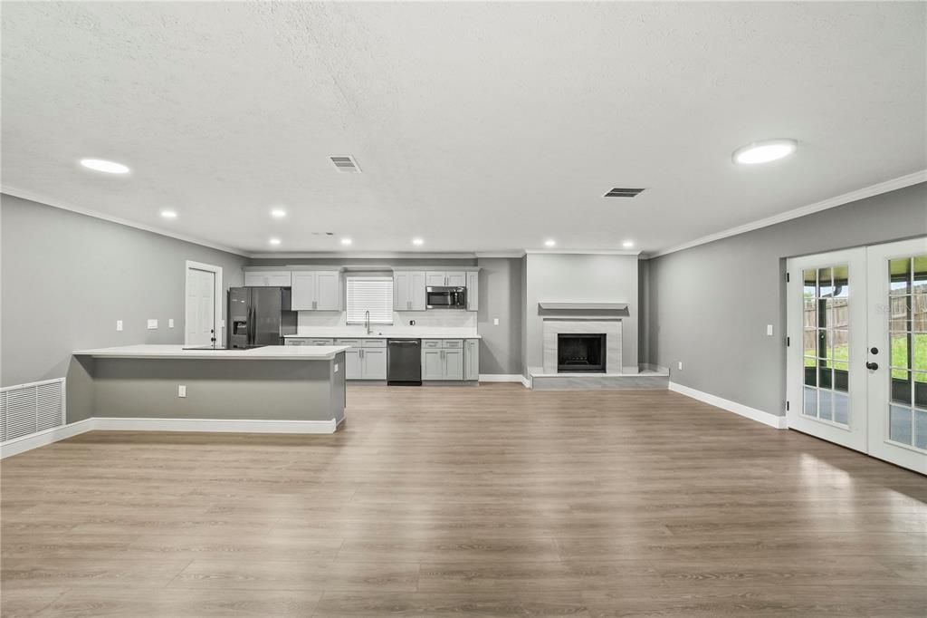 En Venta: $385,000 (3 camas, 2 baños, 1527 Pies cuadrados)