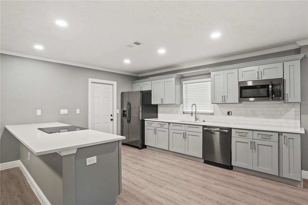 En Venta: $385,000 (3 camas, 2 baños, 1527 Pies cuadrados)