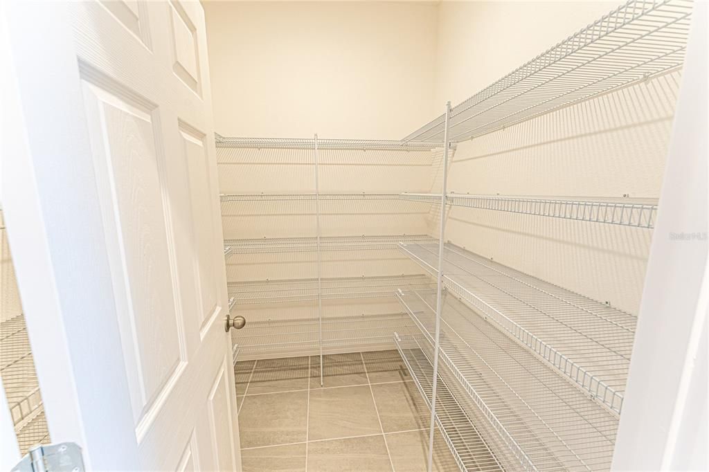 В аренду: $2,395 (4 спален, 2 ванн, 2002 Квадратных фут)