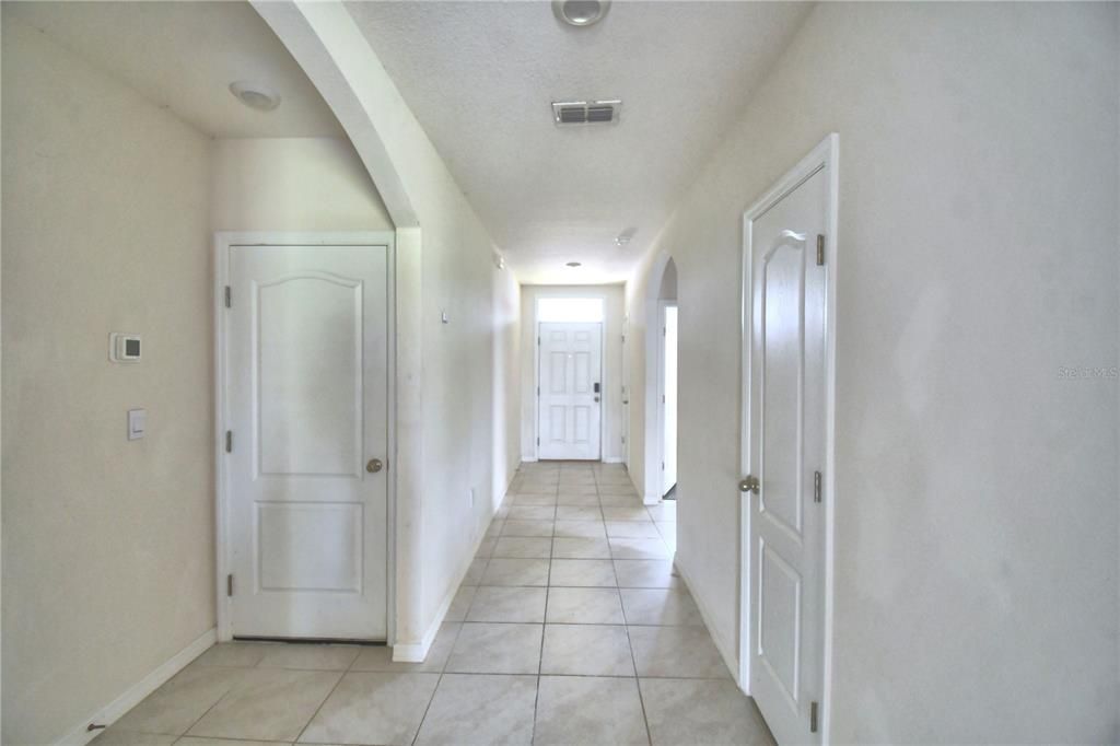 For Sale: $390,000 (4 beds, 2 baths, 1828 Square Feet)
