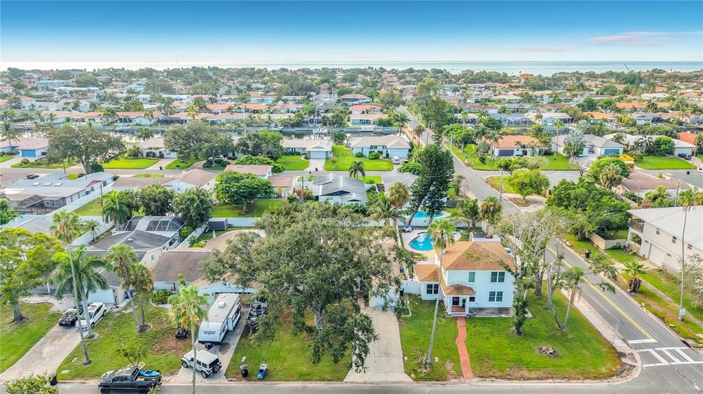En Venta: $399,900 (3 camas, 2 baños, 1647 Pies cuadrados)
