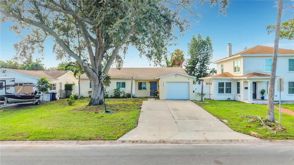 En Venta: $399,900 (3 camas, 2 baños, 1647 Pies cuadrados)