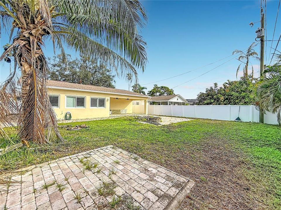 En Venta: $399,900 (3 camas, 2 baños, 1647 Pies cuadrados)