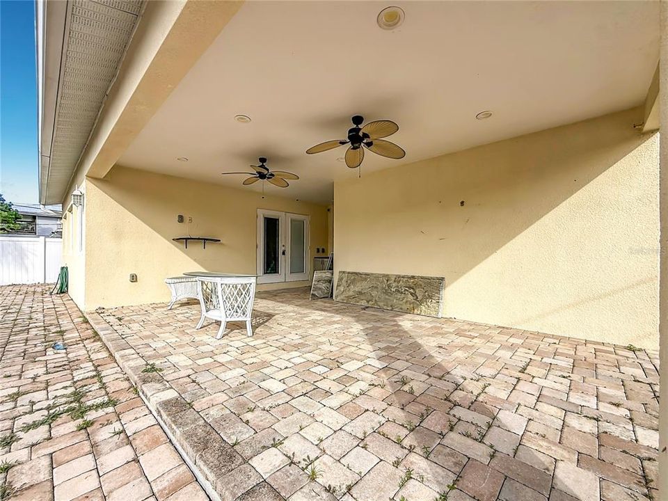 En Venta: $399,900 (3 camas, 2 baños, 1647 Pies cuadrados)