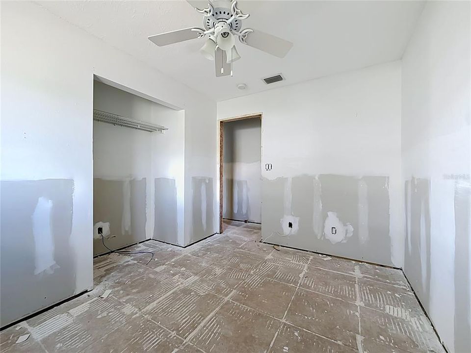 En Venta: $399,900 (3 camas, 2 baños, 1647 Pies cuadrados)